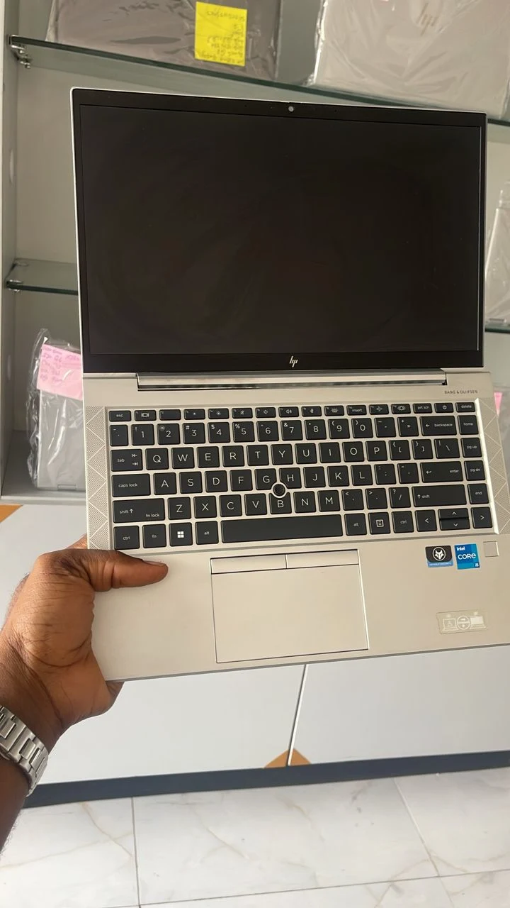 Hp Elitebook 840 G8 - Image 2